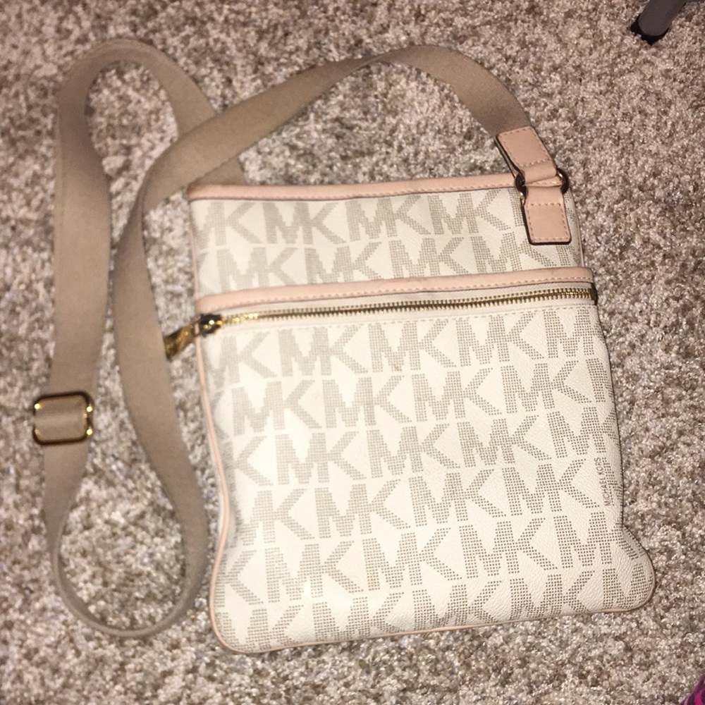 Michael Kors cross body purse